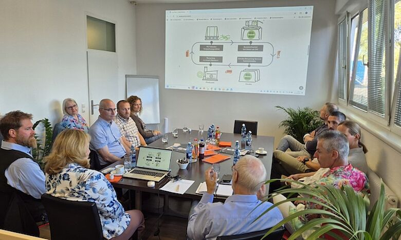 AMS goes Green zu Besuch bei Zaruba Verpackung in Salzburg